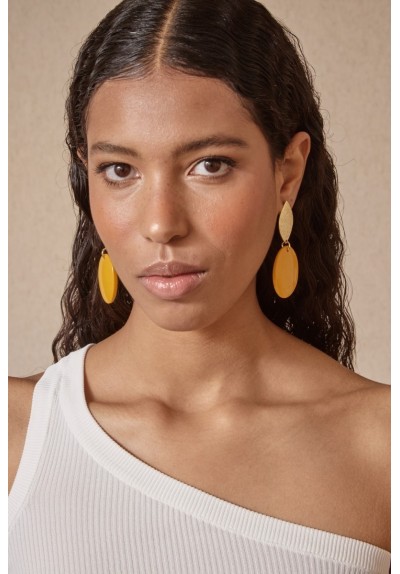 PENDIENTE HOJA DE LATÓN