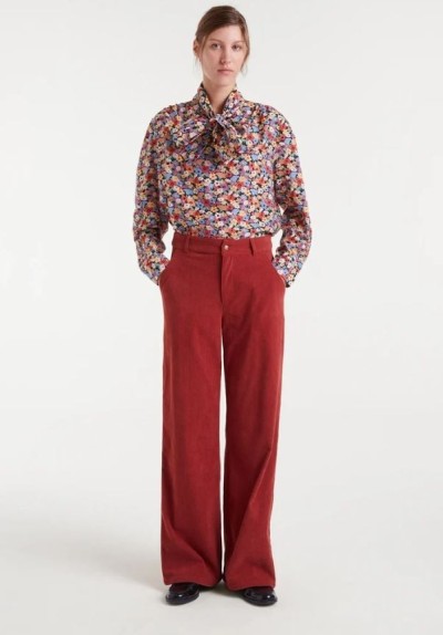 CAMISA DE FLORES CON LAZADA