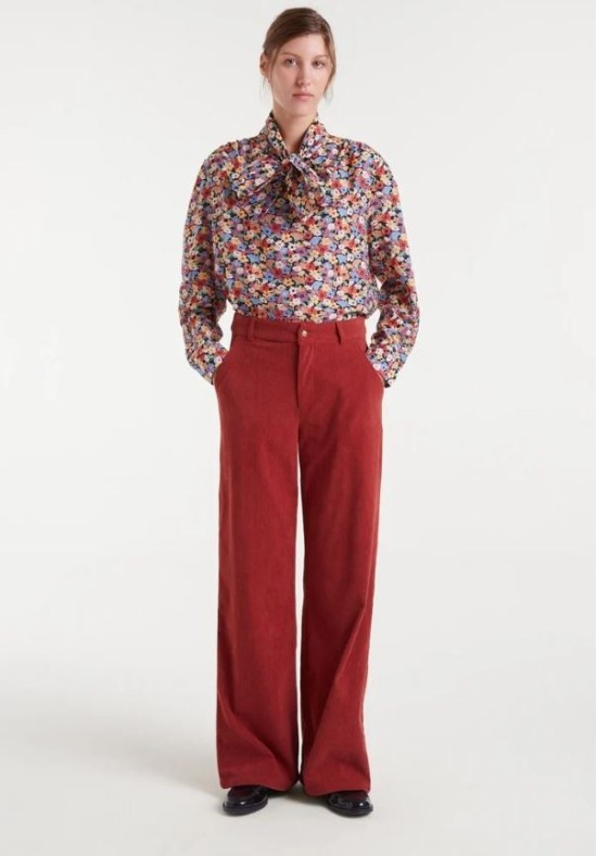 CAMISA DE FLORES CON LAZADA