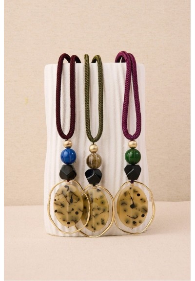 COLLAR RESINA