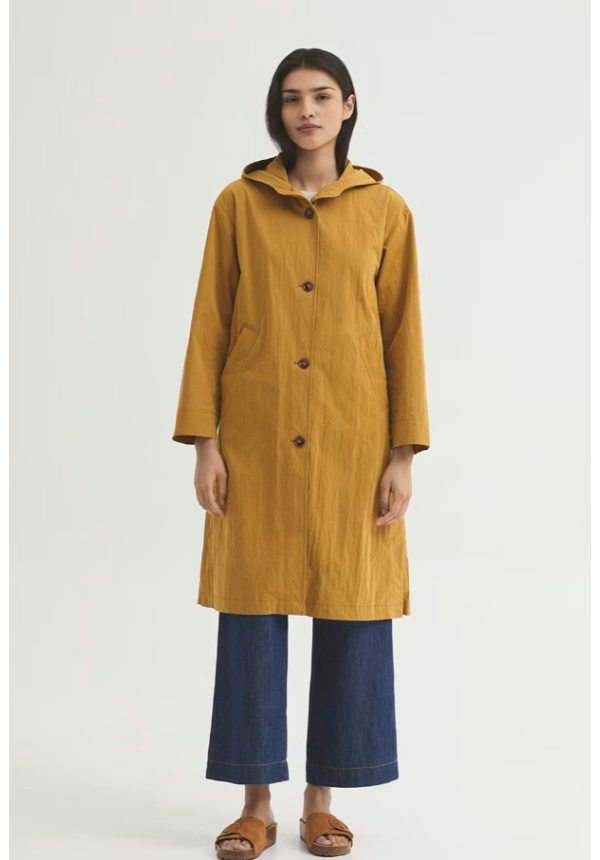 TRENCH BÁSICO CAPUCHA EN COLORES