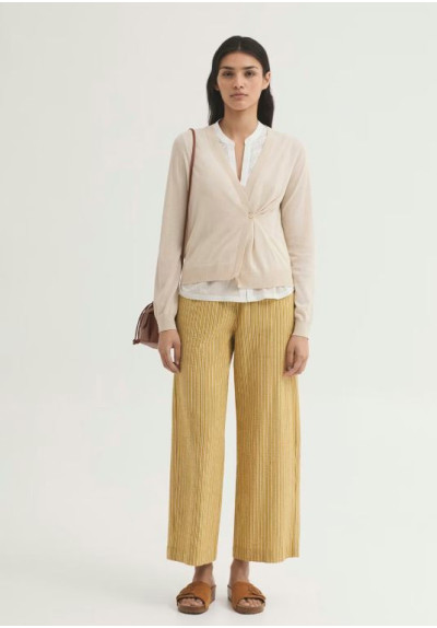 PANTALON DE SEERSUCKER CON RAYAS