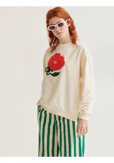 SUDADERA CON BORDADO FLORAL
